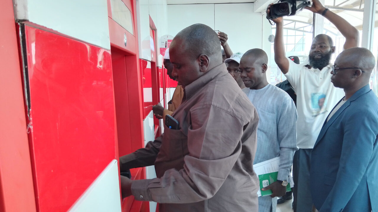 New Naira: CBN To Clampdown On Commercial Banks Over Process Deadline