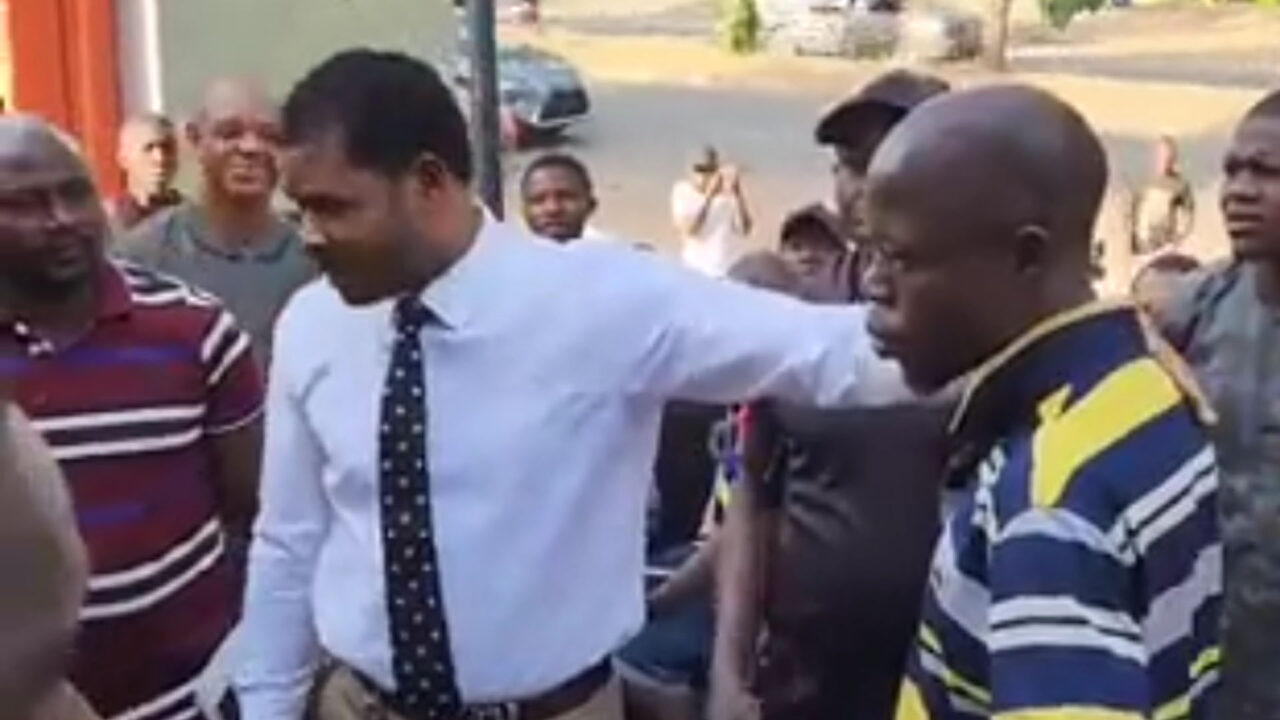 Nigerians hail mechanic for returning N10.8m a client mistakenly transferred to his account