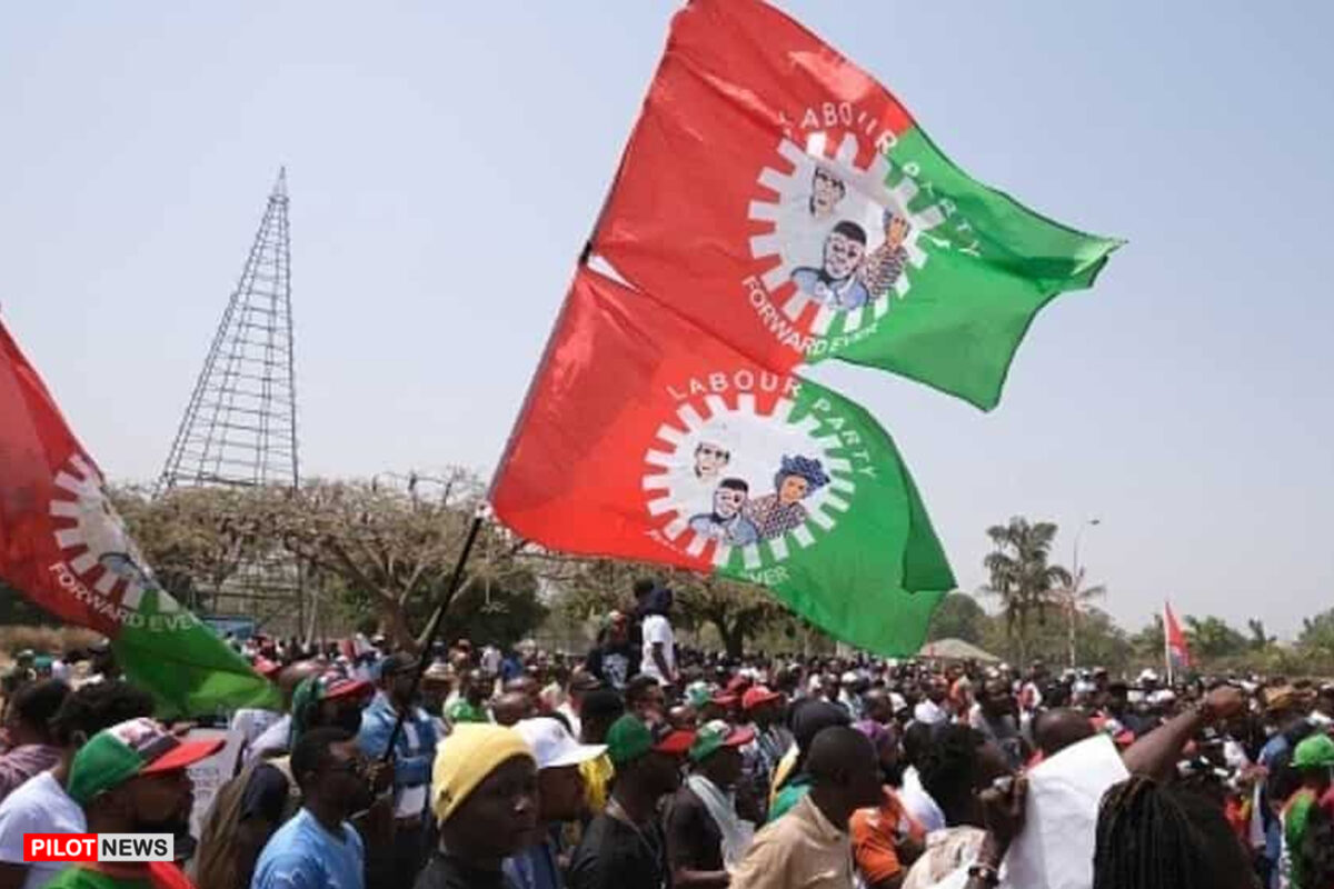 Breaking – PDP Now Majority in Enugu House of Assembly As 6 LP Members Defect