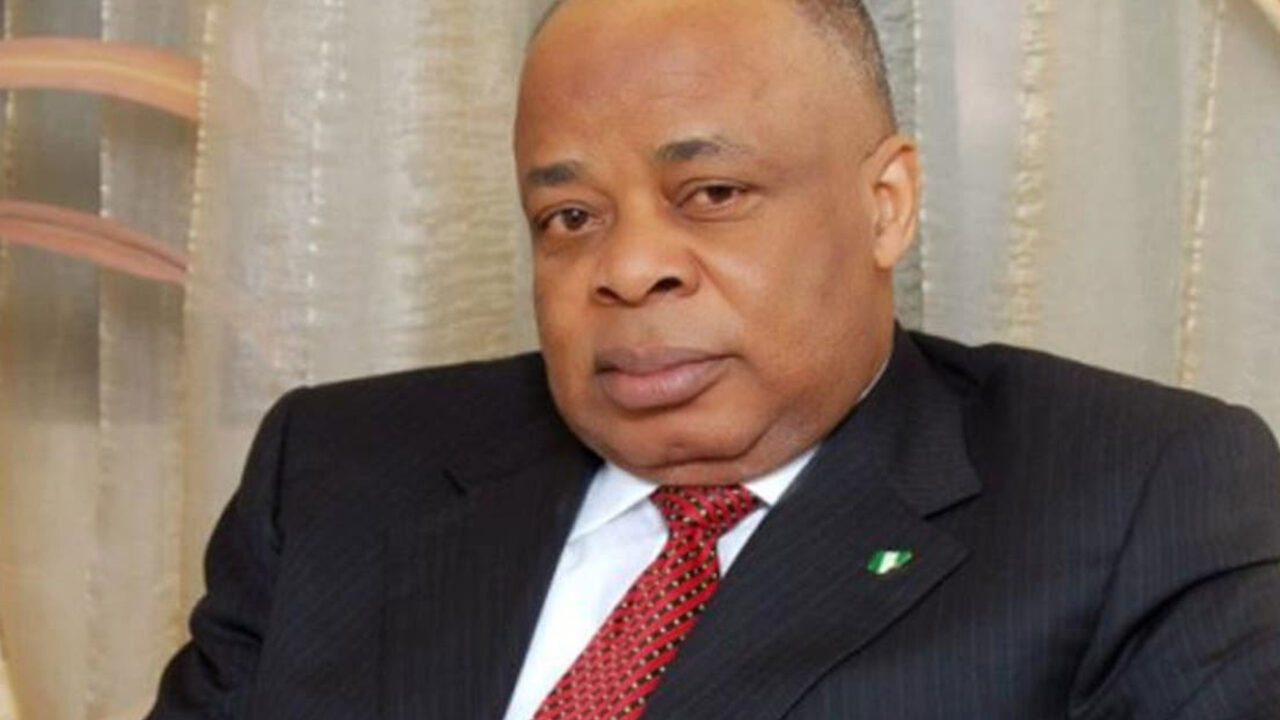 Jonathan commiserates with Ken Nnamani over wife’s death