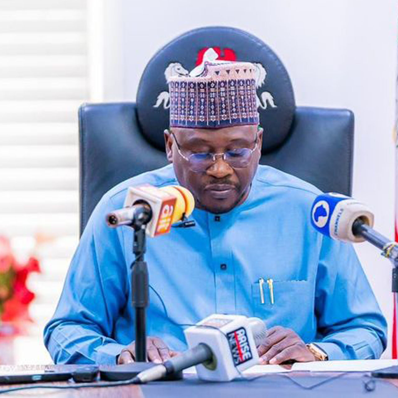 Adamawa Governor Ahmadu Fintiri Dumps PDP, Joins the APC