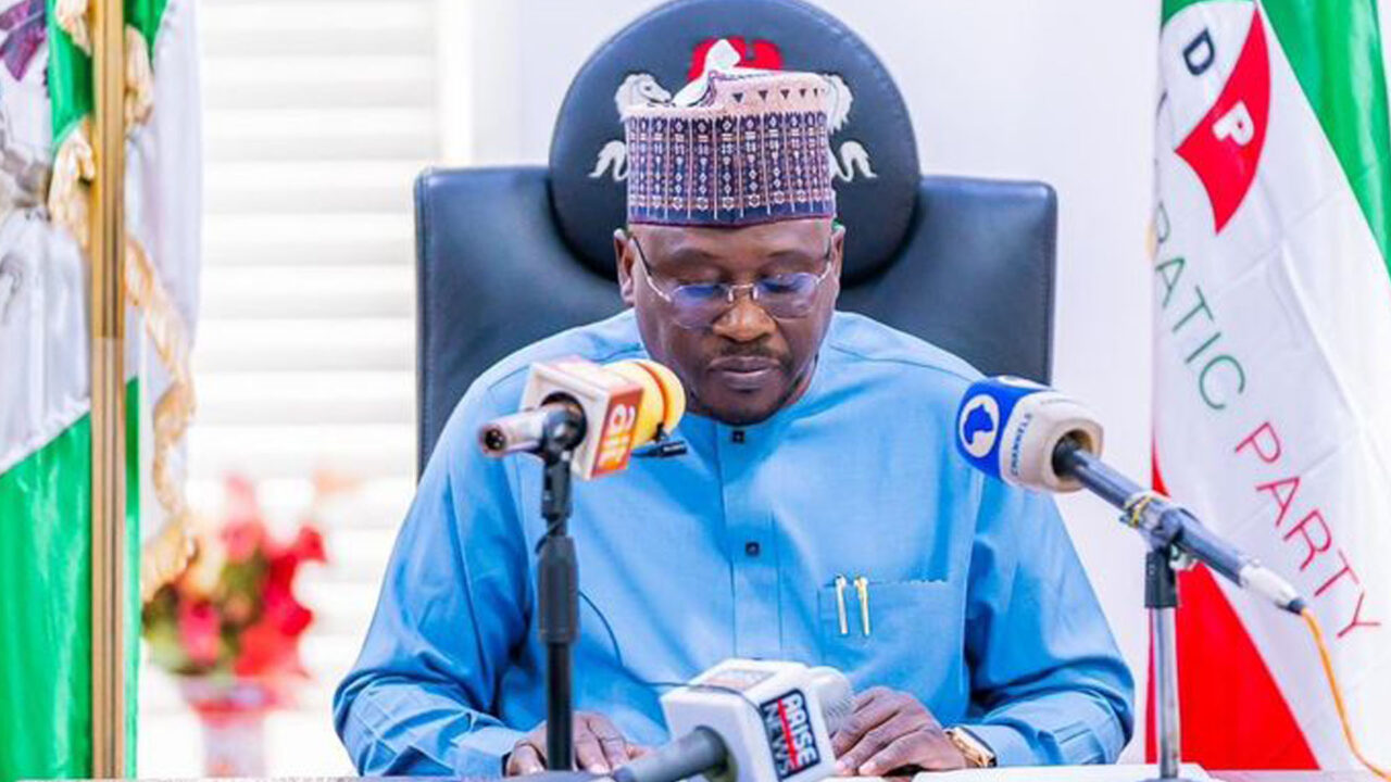 Adamawa Governor Ahmadu Fintiri Dumps PDP, Joins the APC