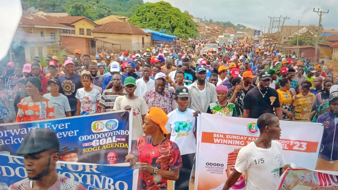 Kogi Guber: Crowd of APC supporters in Kogi-West, storm streets for Ododo