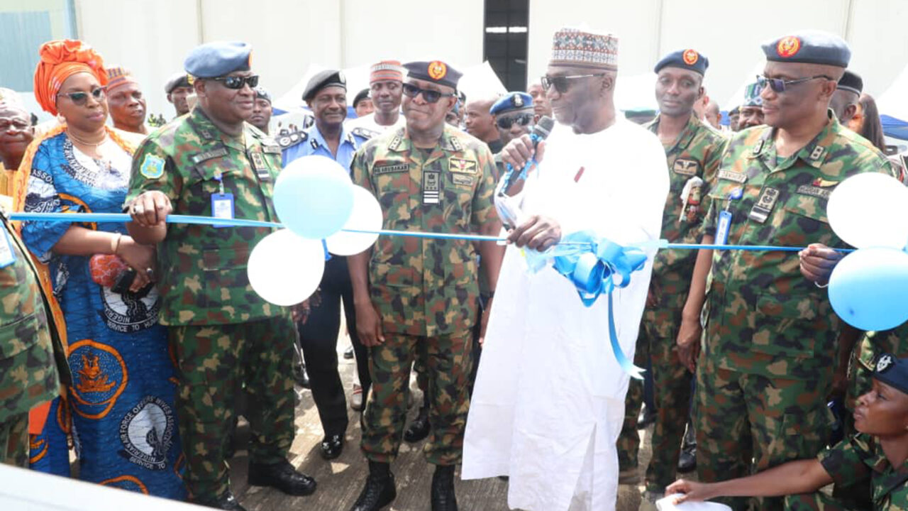 Air force boss praises FG over delivery of 2 additional diamond-62 aircraft