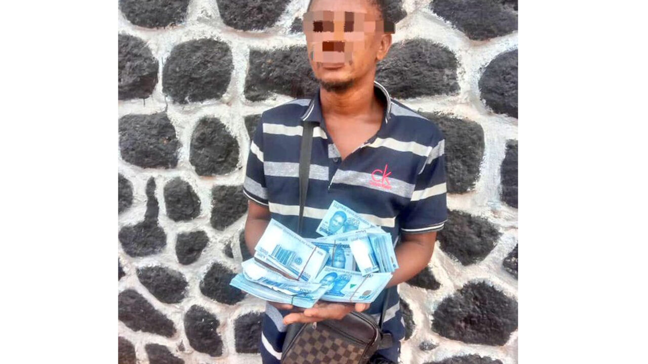 Enugu Police Arrest Fraudster, Recover ₦362k Fake Naira Notes