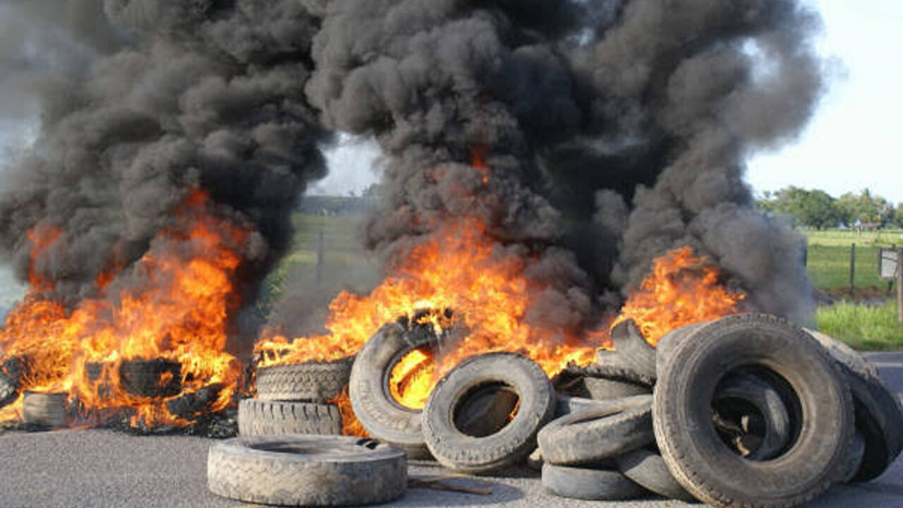 Anambra Government Warns Residents Against Burning Tires On Roads