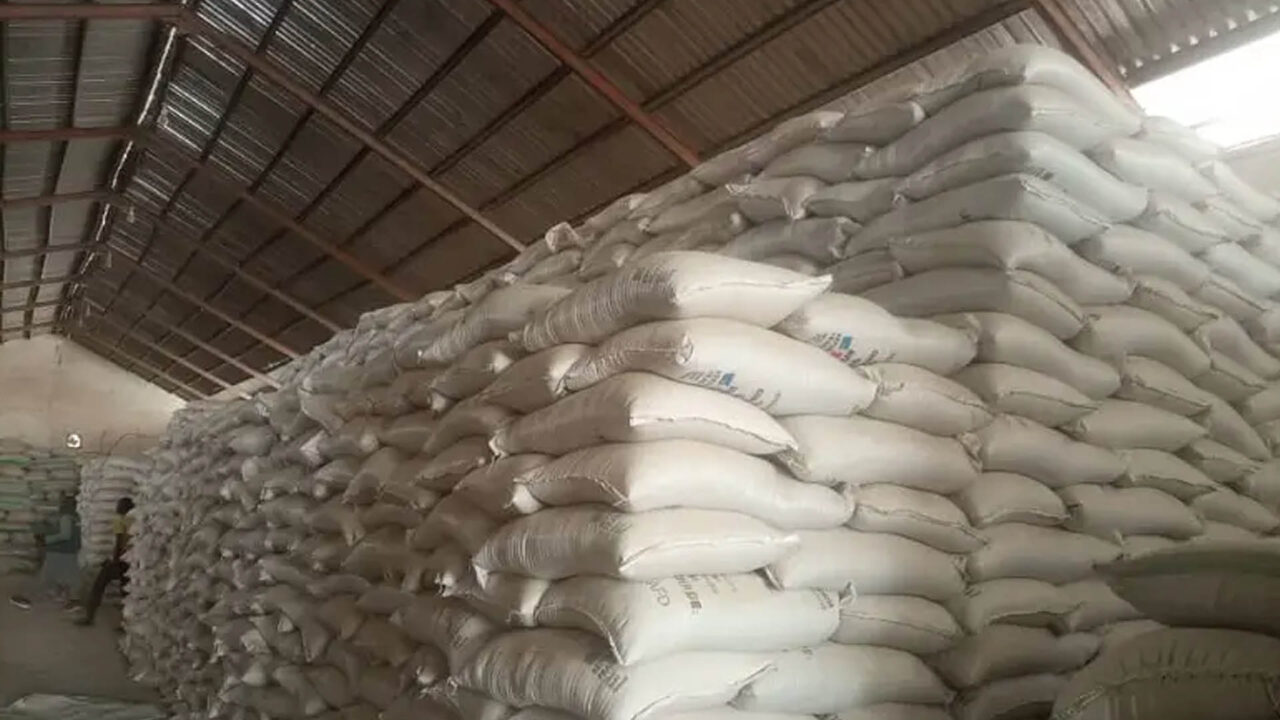 Anti-Corruption Agency Seals 10 Warehouses For Hoarding Grains In Kano