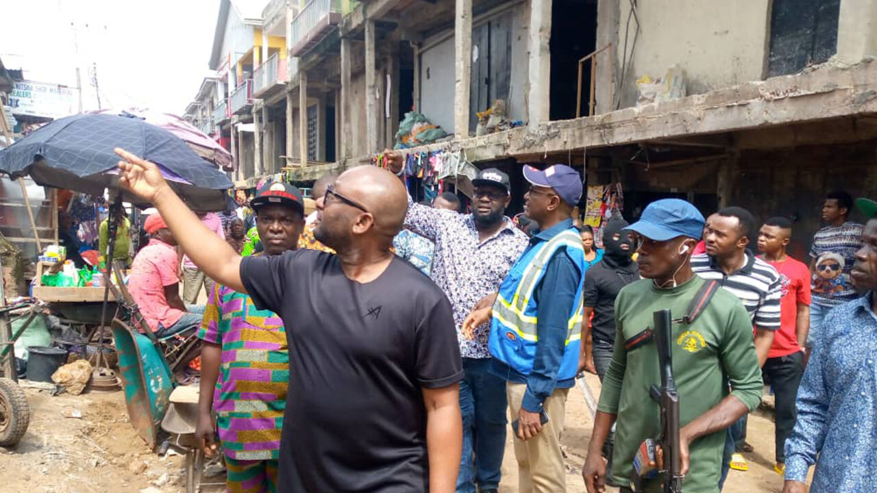 Anambra Market Building Collapses with allegations of Government Negligence