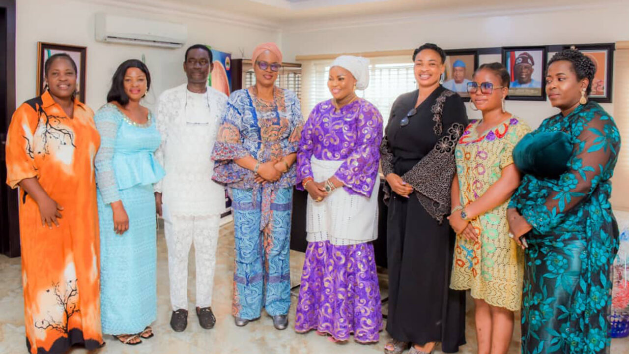 Ex-ADP Guber Candidate Visits Ekiti Gov’s Wife, Announces Decision To Join APC