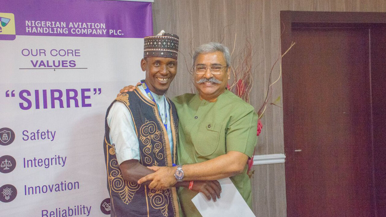 Airport Cleaner Who Returned $10,000 Rewarded For Honesty