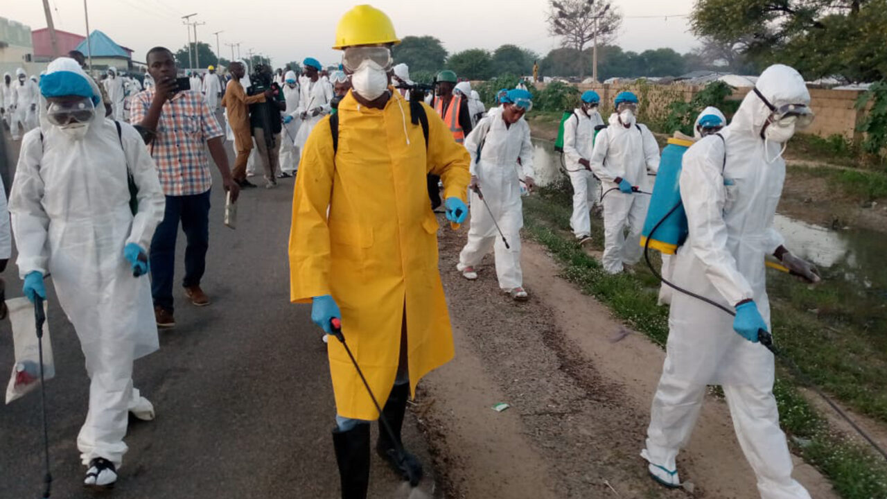 Borno Flooding:  Politicians Lead150 Youth Volunteers To Disinfect Community