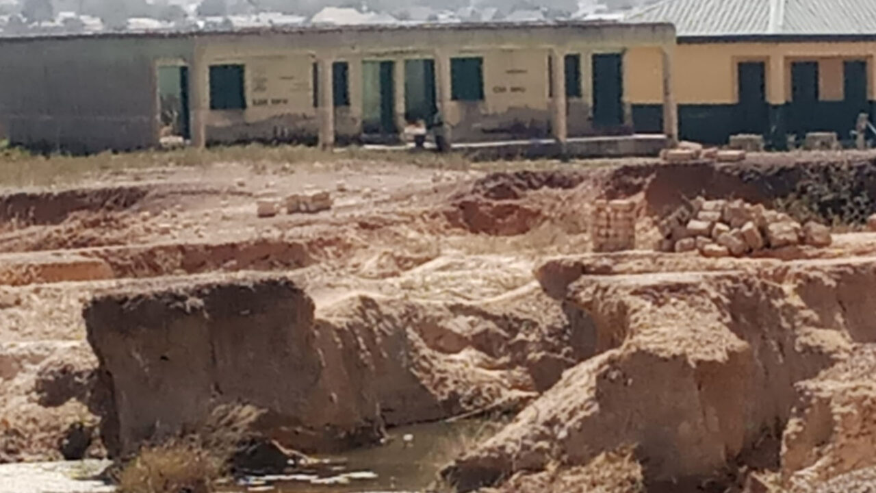 Gully Erosion Threatens Government Junior Secondary In Kano