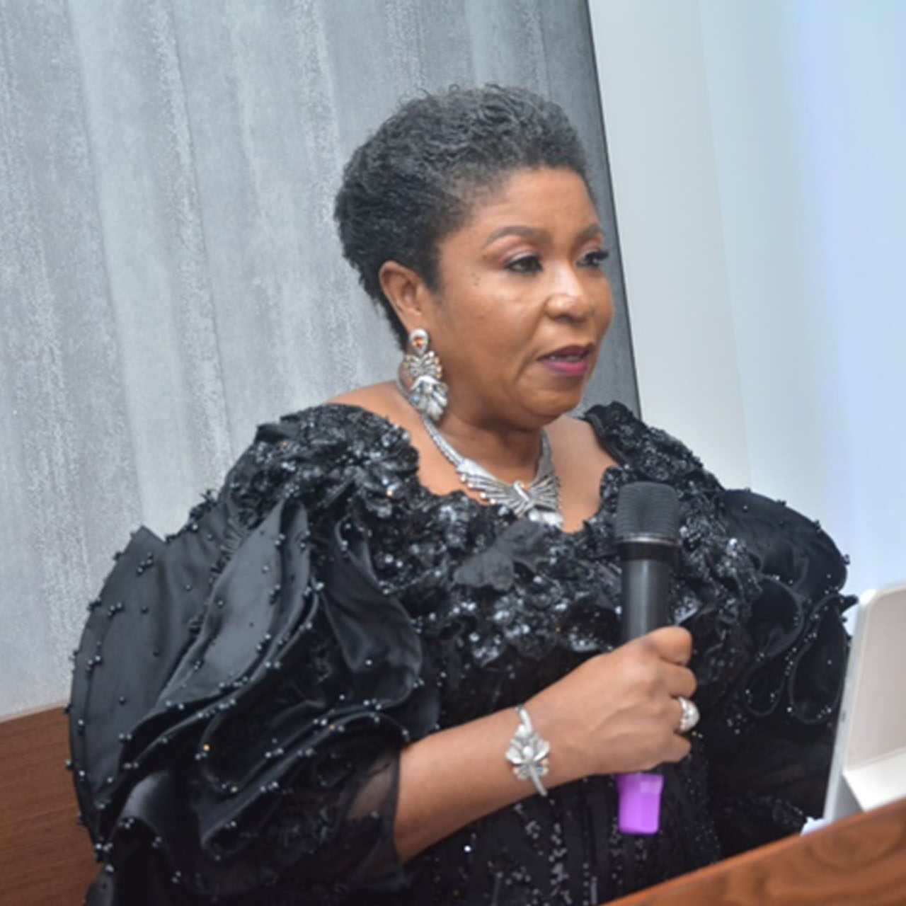 Federal Civil Service To Become Paperless By December