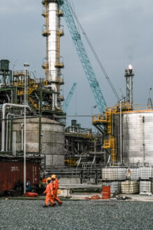 Dangote Refinery Extends IPO Deadline to October 27