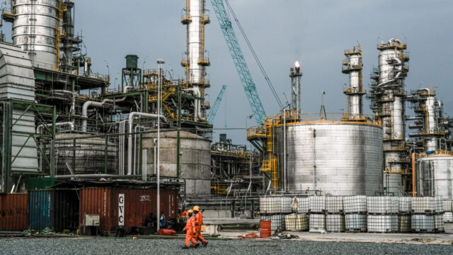 Dangote Refinery Extends IPO Deadline to October 27